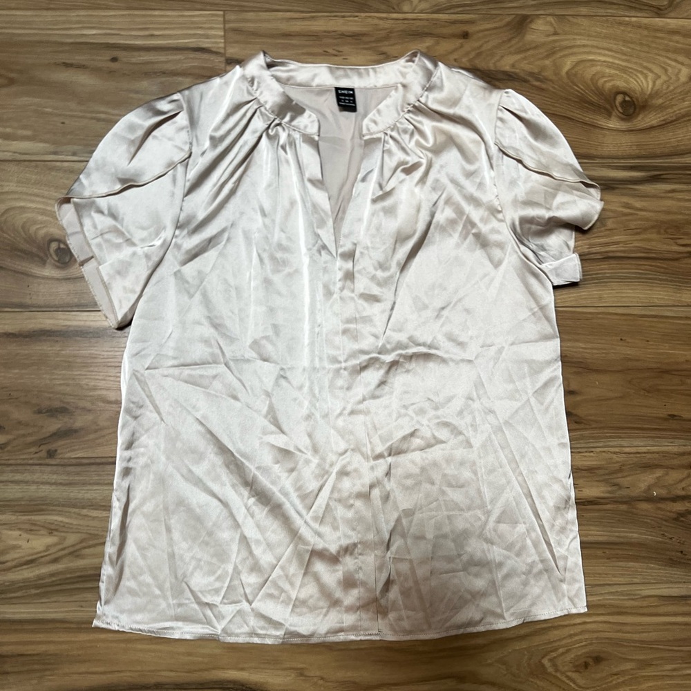 SHEIN Cream Pleated Blouse - Picture 6 of 6